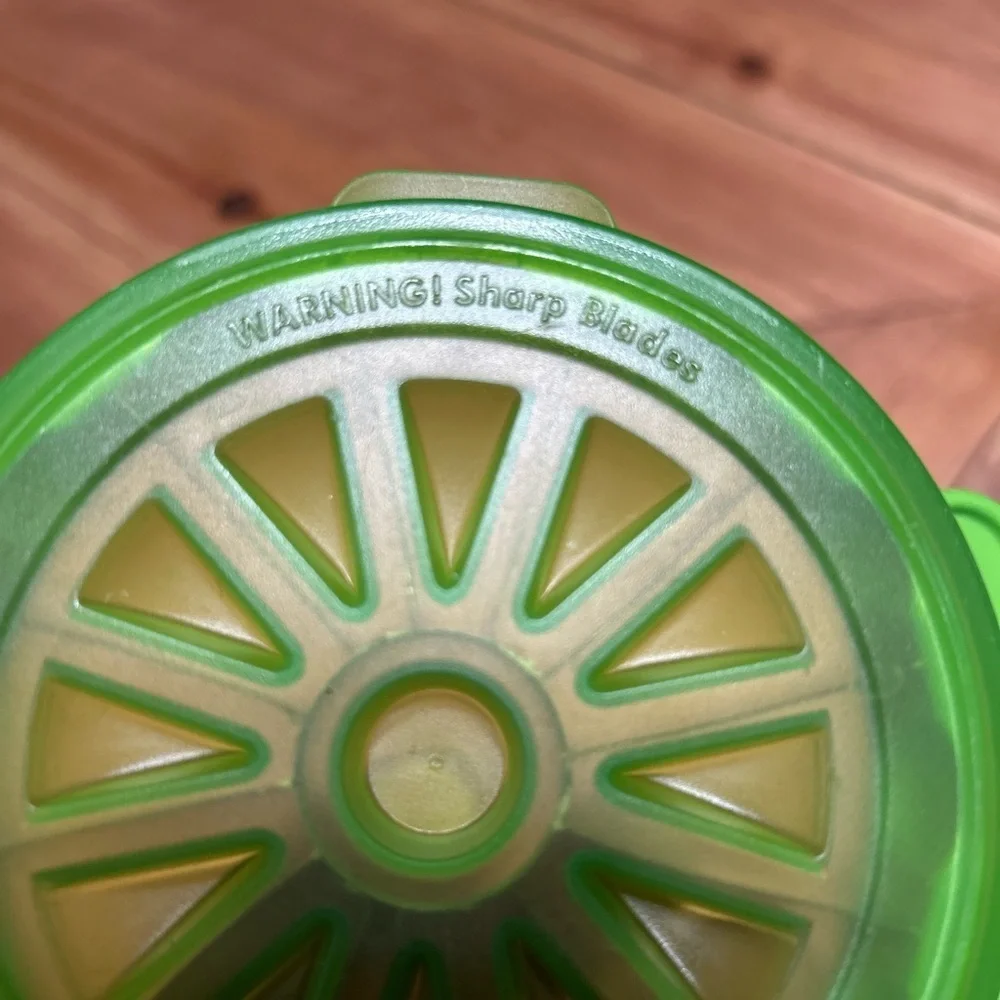 Vibrant Green Apple Slicer by [Brand]